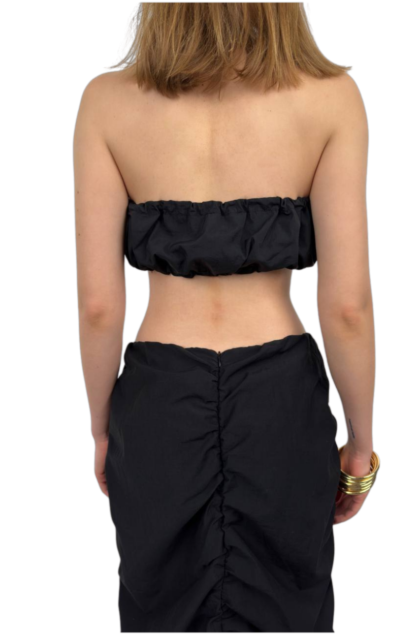Black Fashion - Top corto sin tirantes con detalles elásticos - Negro